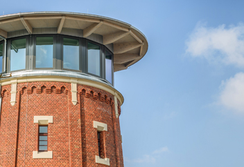Garantiert schimmelfrei: Historischer Wasserturm mit innovativer Innendämmung ausgestattet von biobaunetz.blog