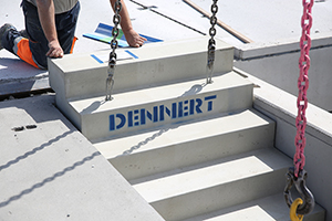 Neu entwickelte Beton-Fertigtreppe spart 20 Prozent Material. (Bild: Dennert)